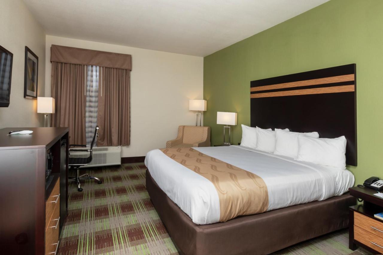 Quality Inn & Suites Mount Vernon Exterior photo