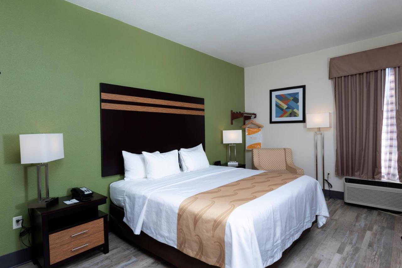 Quality Inn & Suites Mount Vernon Exterior photo