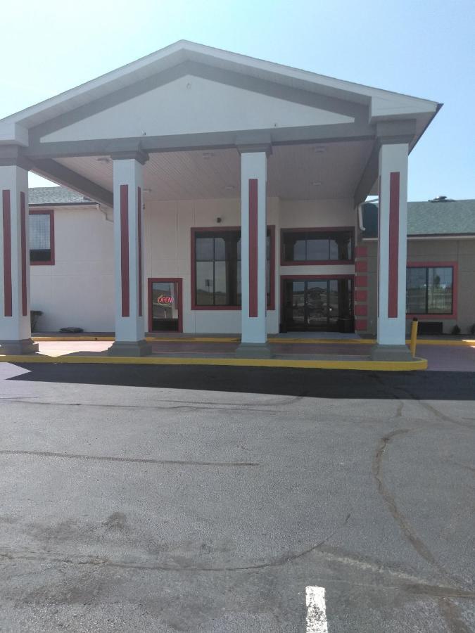 Quality Inn & Suites Mount Vernon Exterior photo
