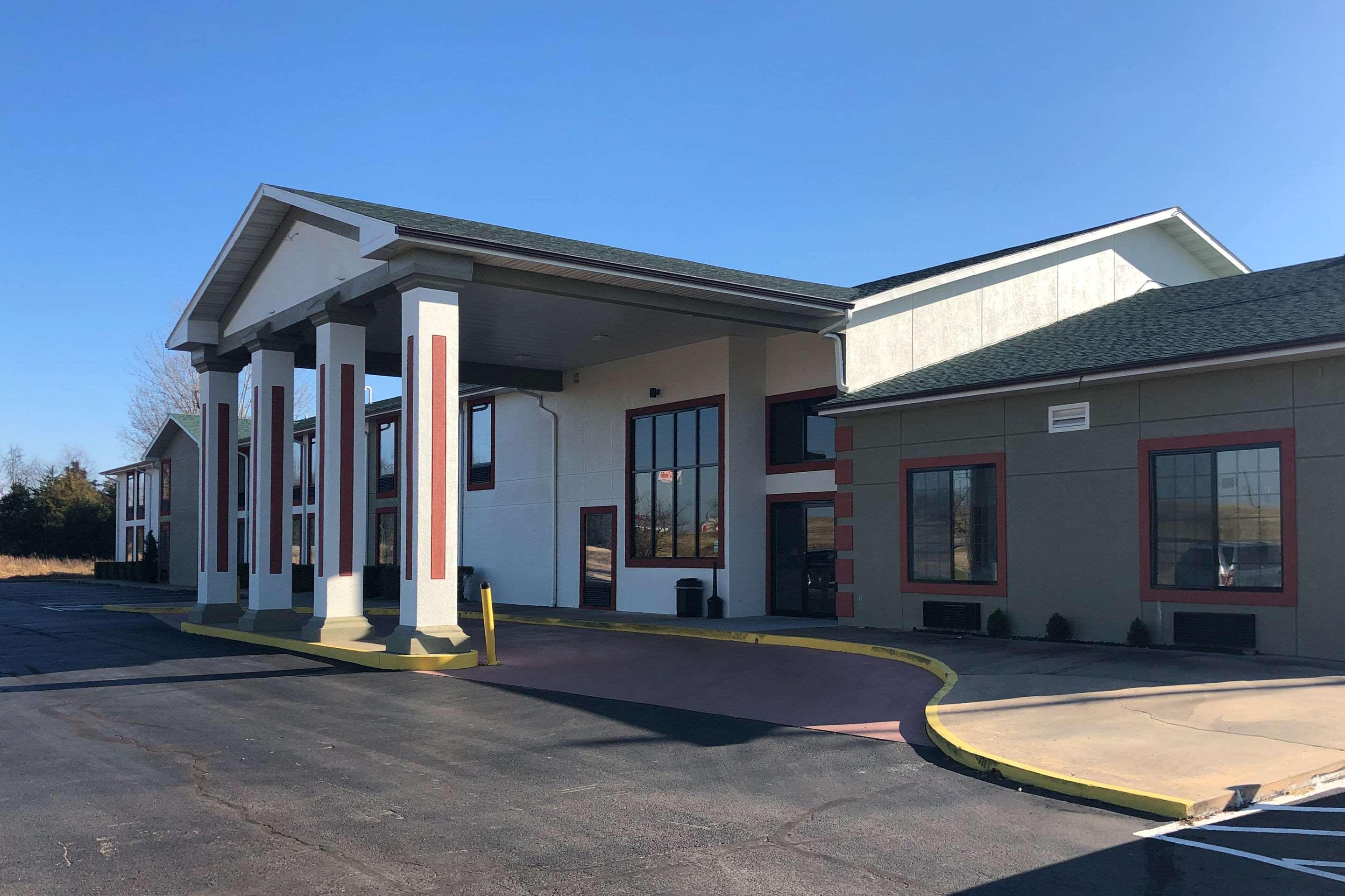 Quality Inn & Suites Mount Vernon Exterior photo