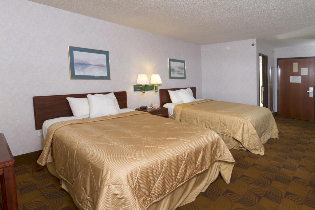 Quality Inn & Suites Mount Vernon Exterior photo