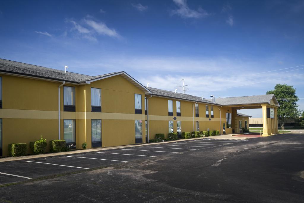 Quality Inn & Suites Mount Vernon Exterior photo