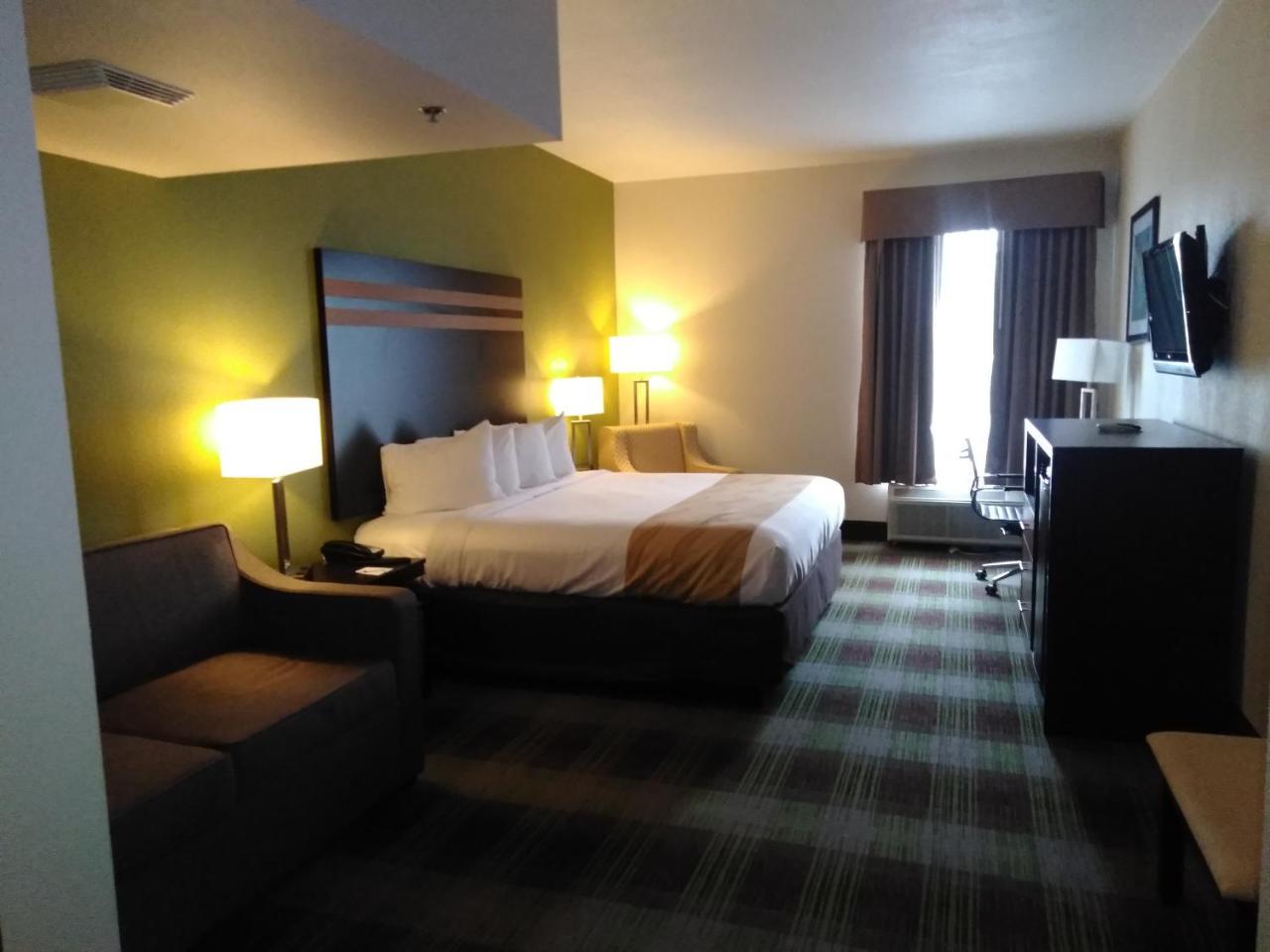 Quality Inn & Suites Mount Vernon Exterior photo